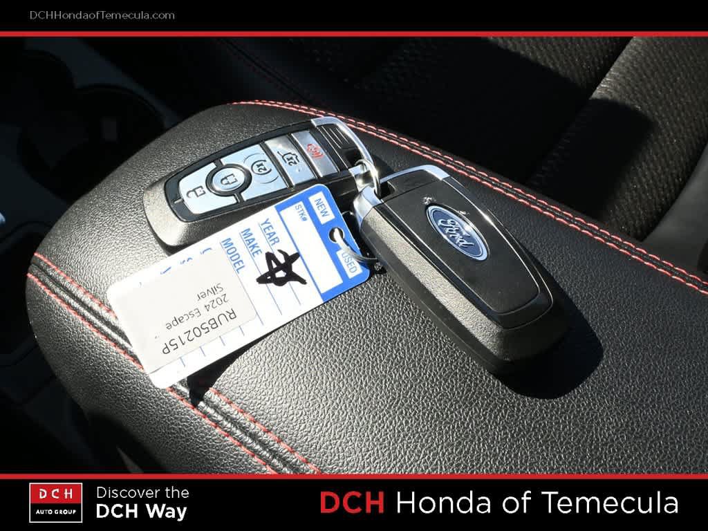 Used 2024 Ford Escape ST-Line w/ Tech Pack #1 AWD/4WD image 15