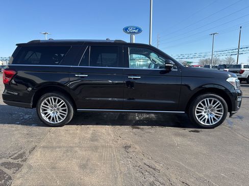 Used 2023 Ford Expedition Max Limited image 4