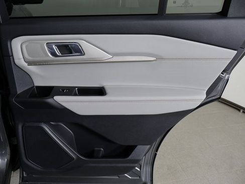 New 2026 Ford Explorer Active w/ Active Comfort Package image 12