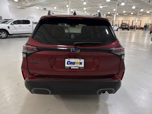 Used 2025 Subaru Forester Limited image 7