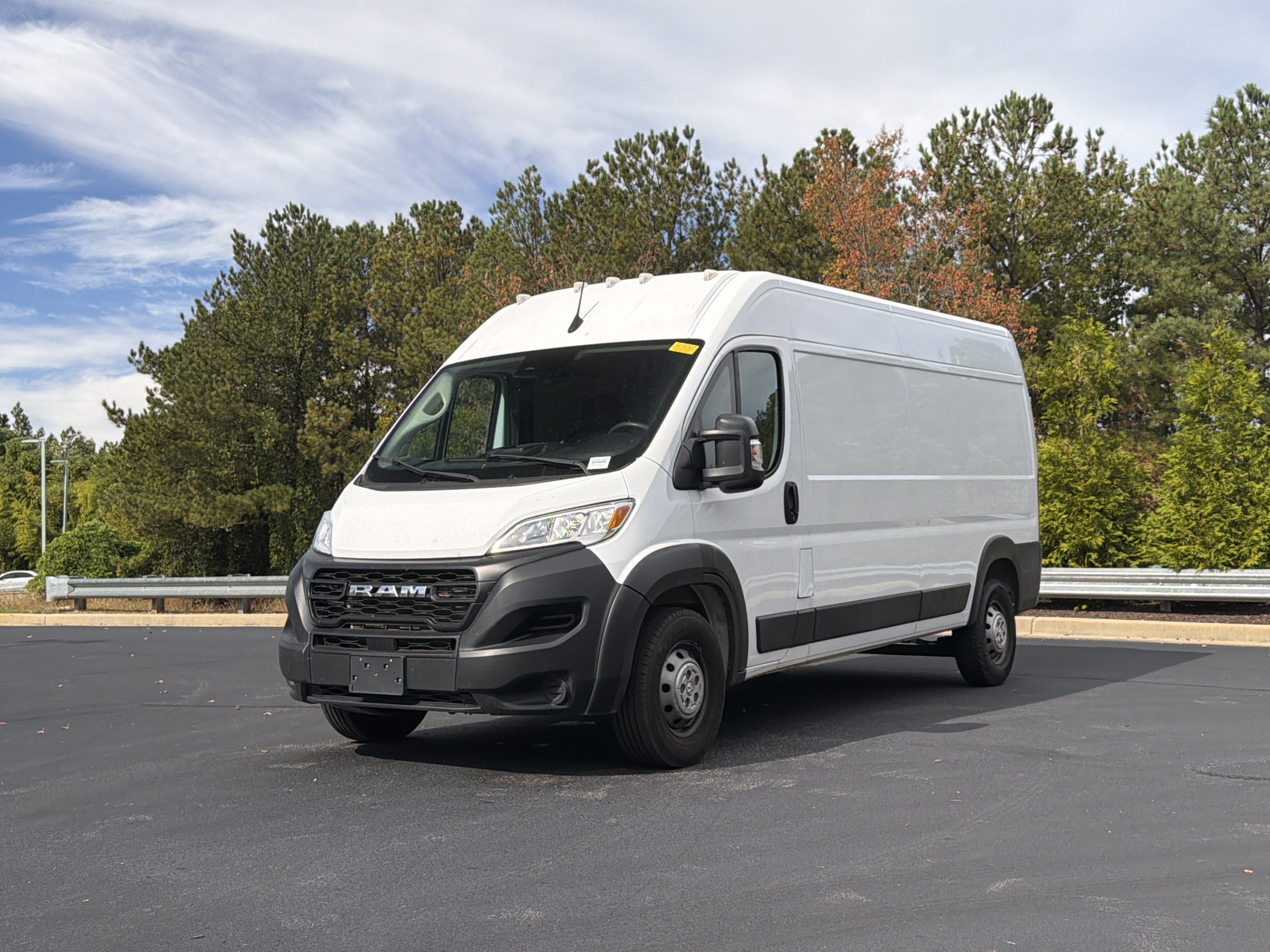 Used 2023 RAM ProMaster 2500 FWD image 9