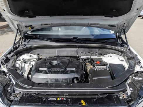 Used 2020 Volvo XC60 T6 Momentum AWD/4WD image 28