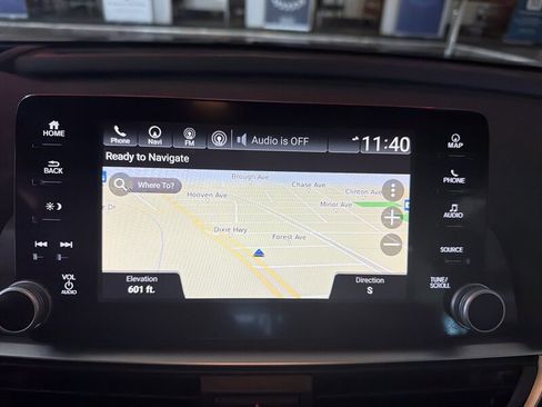 Used 2018 Honda Accord Touring image 16