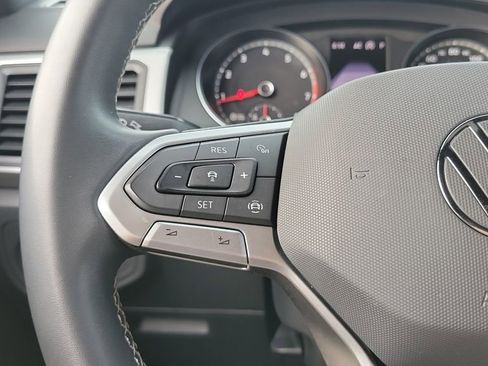 Used 2021 Volkswagen Atlas Cross Sport SE FWD image 19
