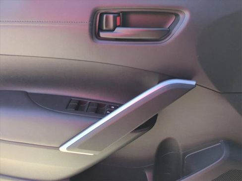 Certified 2023 Toyota Corolla Cross LE FWD image 11