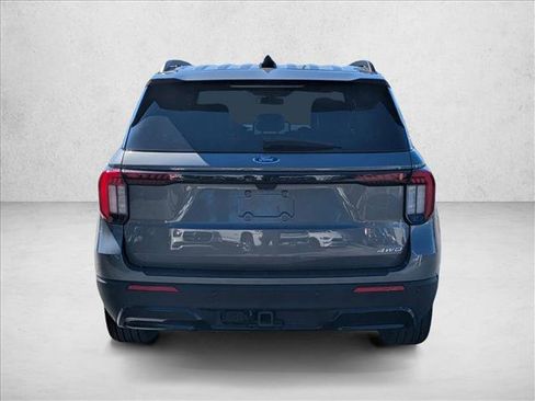 Used 2025 Ford Explorer ST-Line w/ ST-Line Street Pack image 6