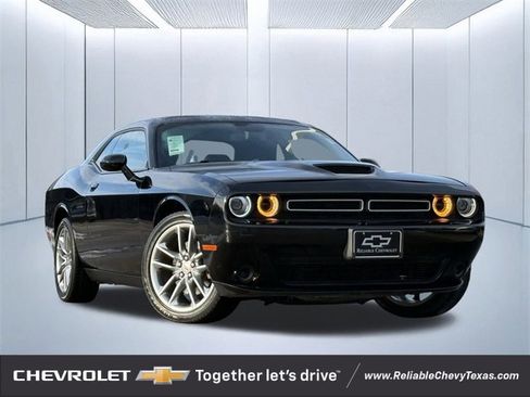 Used 2022 Dodge Challenger GT image 1