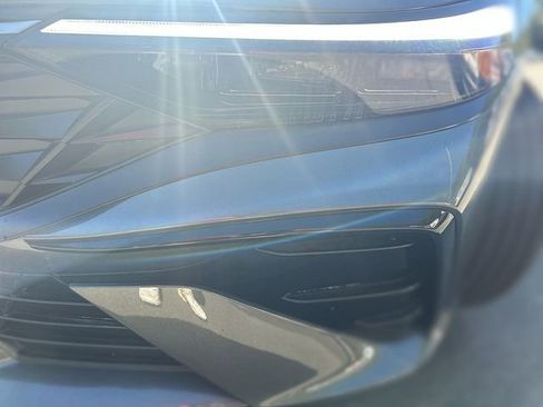 New 2025 Hyundai Elantra Limited FWD image 40