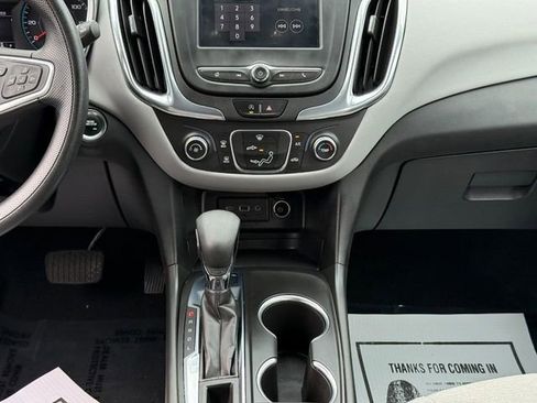 Used 2022 Chevrolet Equinox LS AWD/4WD image 14