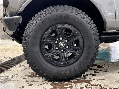 Used 2023 Ford Bronco Wildtrak AWD/4WD image 2