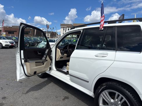 Used 2015 Mercedes-Benz GLK 350 4MATIC image 12