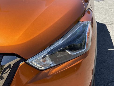 Used 2019 Nissan Kicks SR FWD image 11
