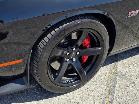 Used 2018 Dodge Challenger SRT w/ Technology Group RWD image 11