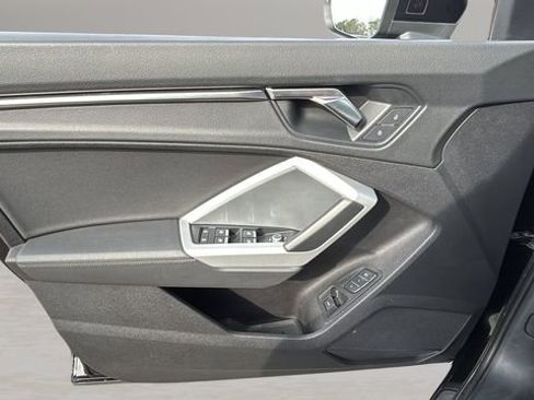 Used 2023 Audi Q3 2.0T Premium image 17