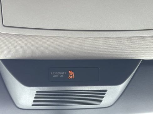 Certified 2025 Nissan Pathfinder S FWD image 21