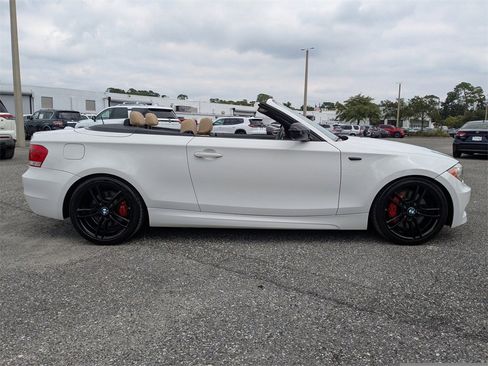 Used 2013 BMW 135i Convertible image 2