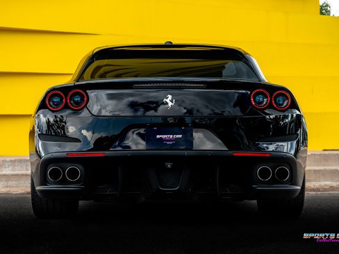 Used 2017 Ferrari GTC4Lusso AWD/4WD image 7