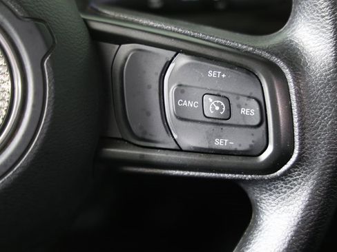 Used 2022 Jeep Wrangler Sport image 14