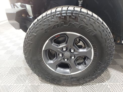 Used 2022 Jeep Gladiator Rubicon w/ Cold Weather Group AWD/4WD image 6