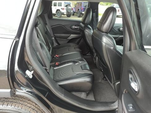 Used 2022 Jeep Cherokee Latitude Lux w/ Sun & Sound Group AWD/4WD image 23
