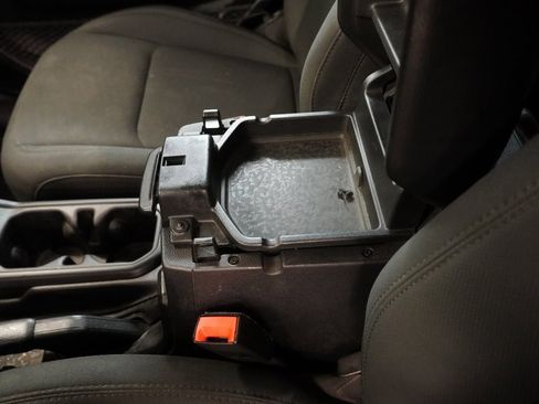 Used 2018 Jeep Wrangler Sport image 21