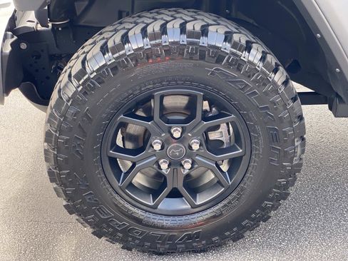 Used 2025 Jeep Wrangler Willys AWD/4WD image 10