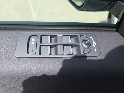 New 2026 Land Rover Discovery Sport Landmark AWD/4WD image 27