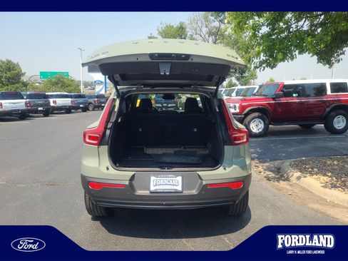 Used 2023 Volvo XC40 B5 Ultimate w/ Climate Package AWD/4WD image 33