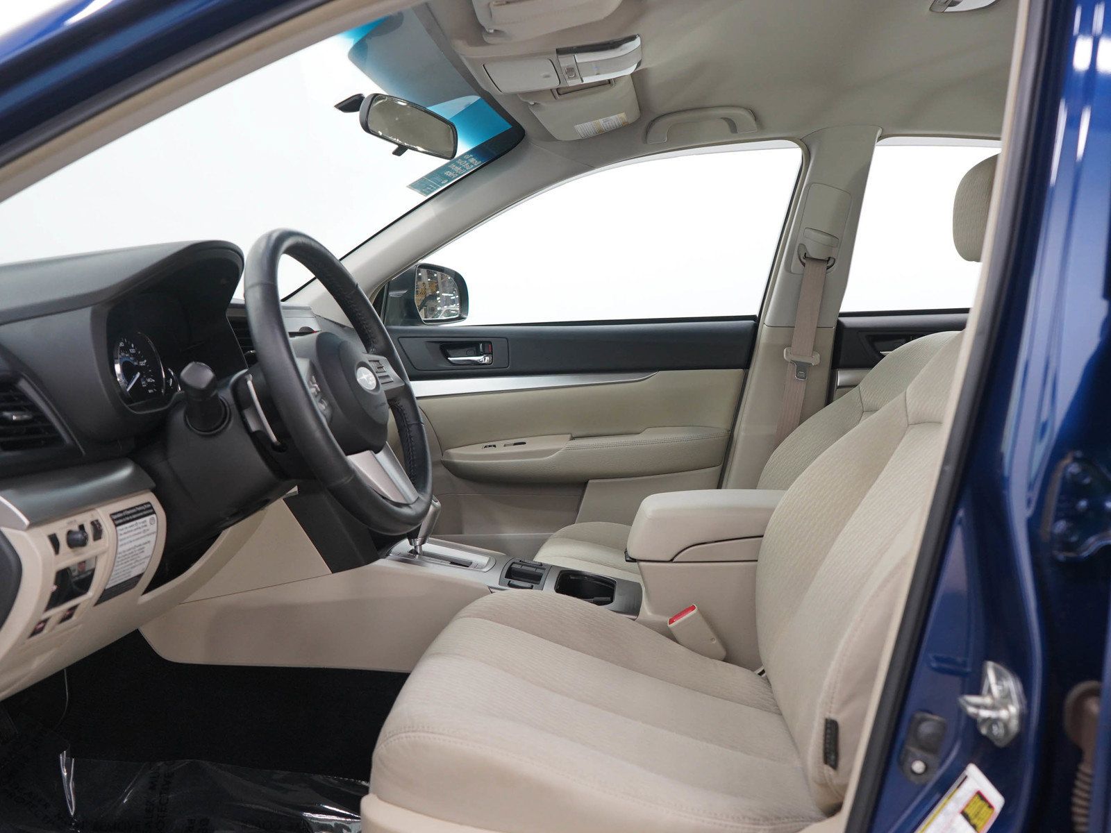 Used 2010 Subaru Legacy 2.5i Premium AWD/4WD image 20