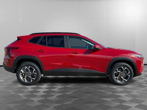 New 2026 Chevrolet Trax LT w/ Driver Confidence Package image 2