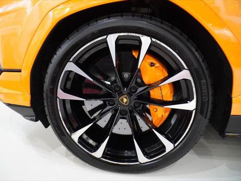 Used 2024 Lamborghini Urus S AWD/4WD image 26