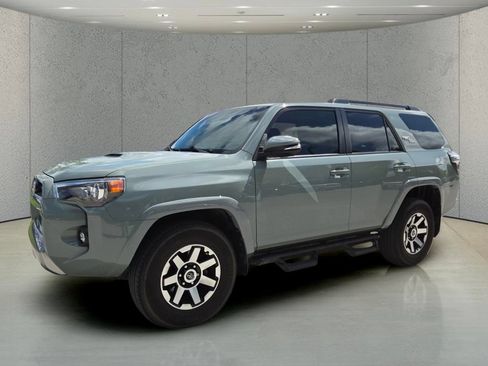Used 2023 Toyota 4Runner TRD Off-Road Premium w/ Moonroof Package AWD/4WD image 7