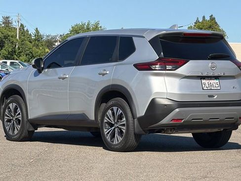 Used 2023 Nissan Rogue SV FWD image 6