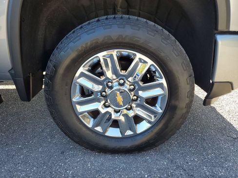 Used 2026 Chevrolet Silverado 3500 High Country w/ High Country Premium Package AWD/4WD image 5