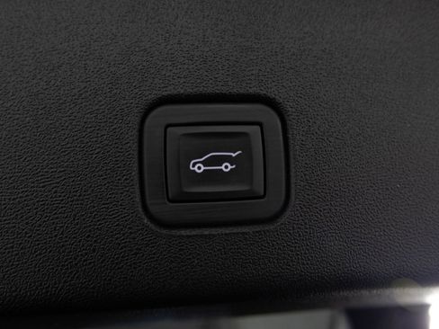 Used 2025 Cadillac Optiq Luxury 2 w/ LPO, Floor Liner Package AWD/4WD image 42