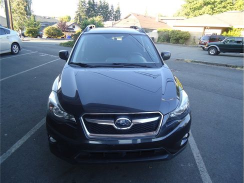 Used 2014 Subaru Crosstrek 2.0i Premium w/ Moonroof Package AWD/4WD image 2