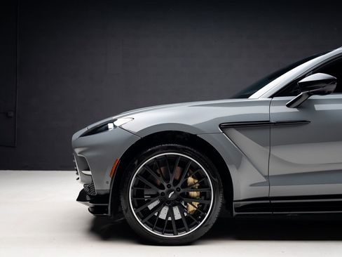 Used 2023 Aston Martin DBX 707 AWD/4WD image 18