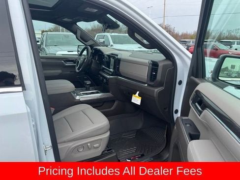 New 2026 Chevrolet Silverado 1500 LTZ w/ LTZ Premium Package AWD/4WD image 16