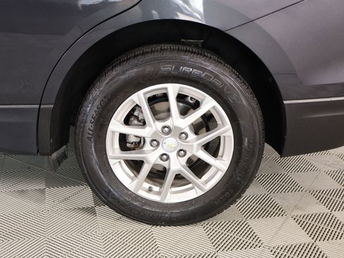 Used 2022 Chevrolet Equinox LT FWD image 17