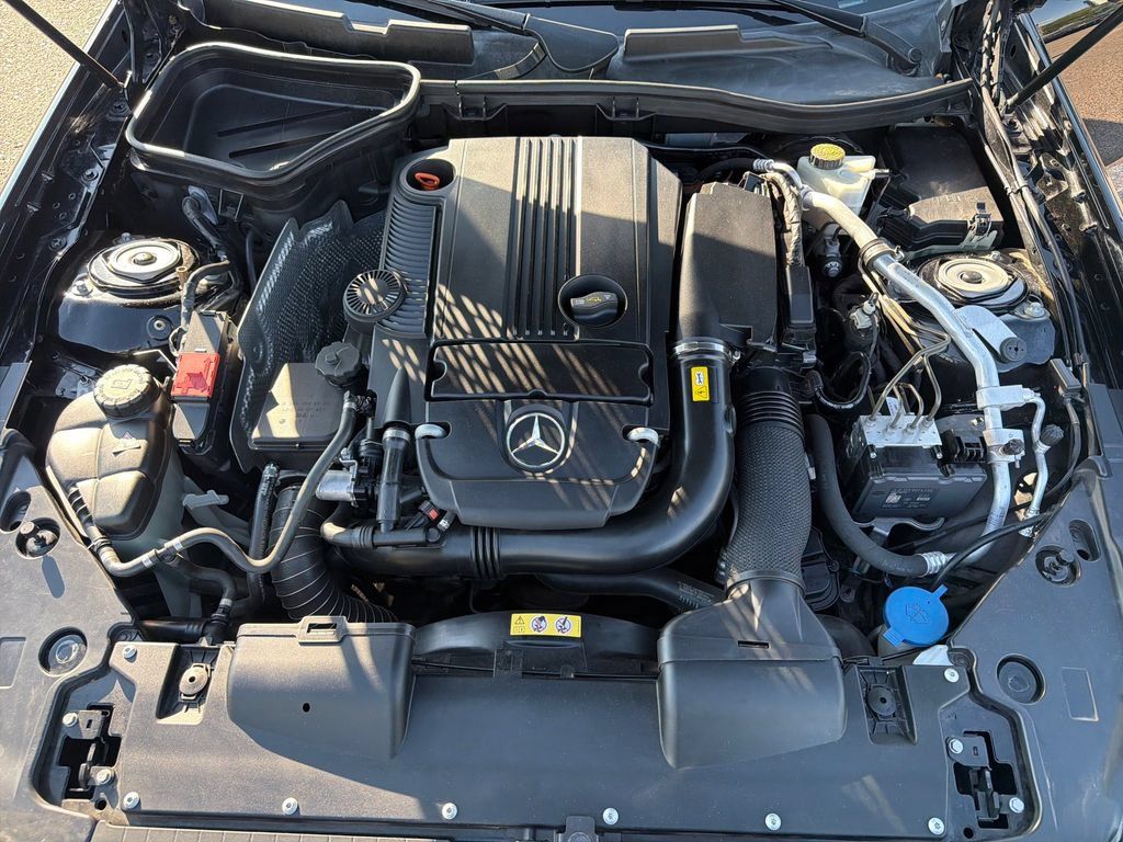 Used 2012 Mercedes-Benz SLK 250 image 22