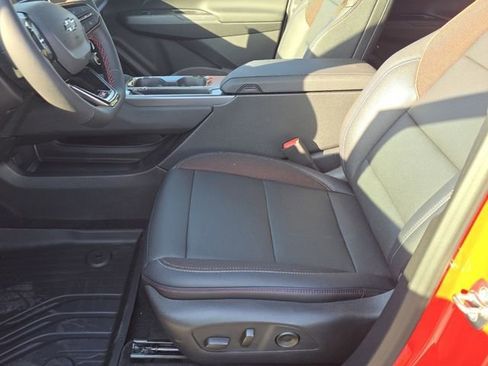 New 2026 Chevrolet Equinox EV RS FWD image 25