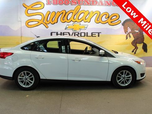 Used 2018 Ford Focus SE image 1