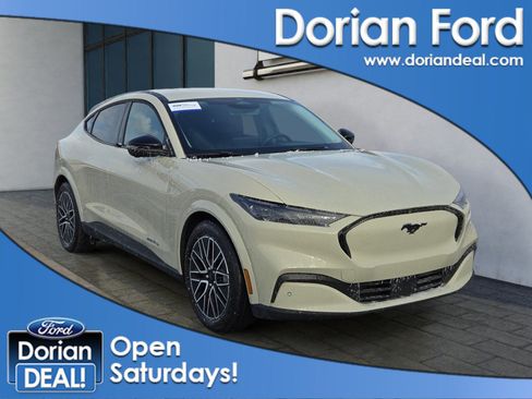 Certified 2025 Ford Mustang Mach-E Premium image 1