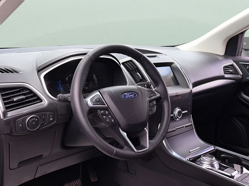 Used 2020 Ford Edge Titanium AWD/4WD image 12