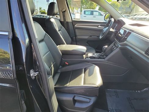 Used 2023 Volkswagen Atlas SE image 16