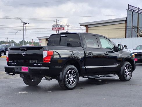 Used 2024 Nissan Titan SV w/ SV Convenience Package image 6