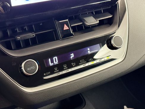 Used 2024 Toyota Corolla LE image 27