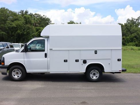 New 2025 GMC Savana 3500 w/ Power Convenience Package RWD image 4