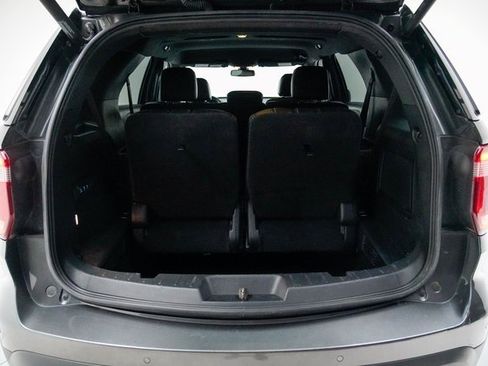 Used 2017 Ford Explorer Limited w/ Equipment Group 301A image 9