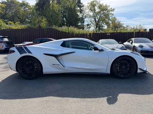 Used 2023 Chevrolet Corvette Z06 w/ Z07 Performance Package image 6